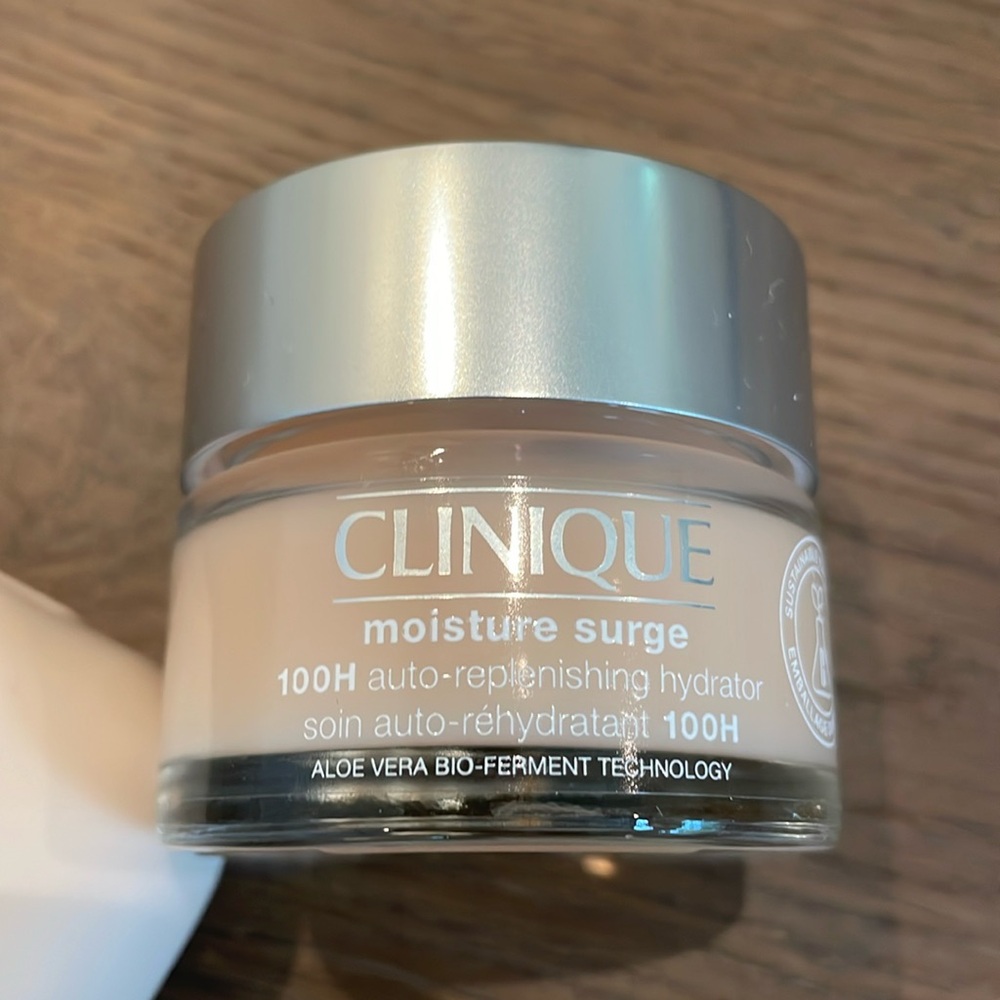 NWOB Clinique Moisture Surge 100H Auto-Replenishing Hydrator Moisturizer 1oz